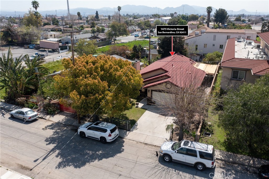 1475 W Victoria Street