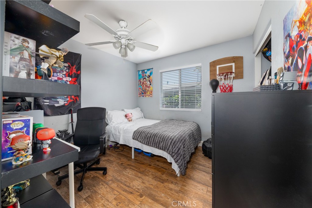 1475 W Victoria Street