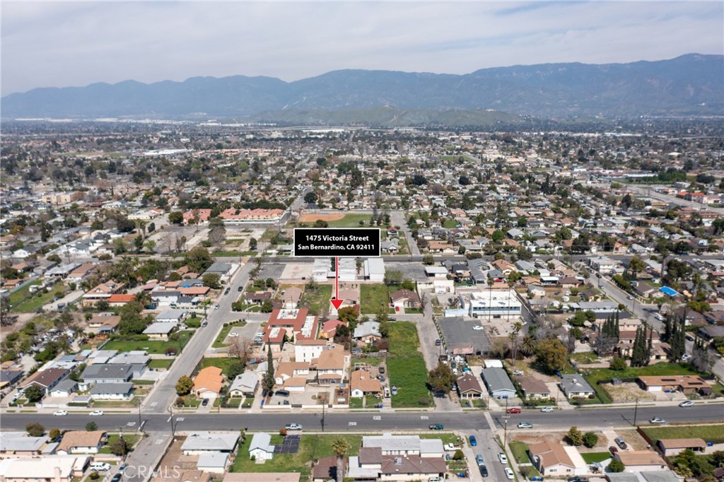 1475 W Victoria Street