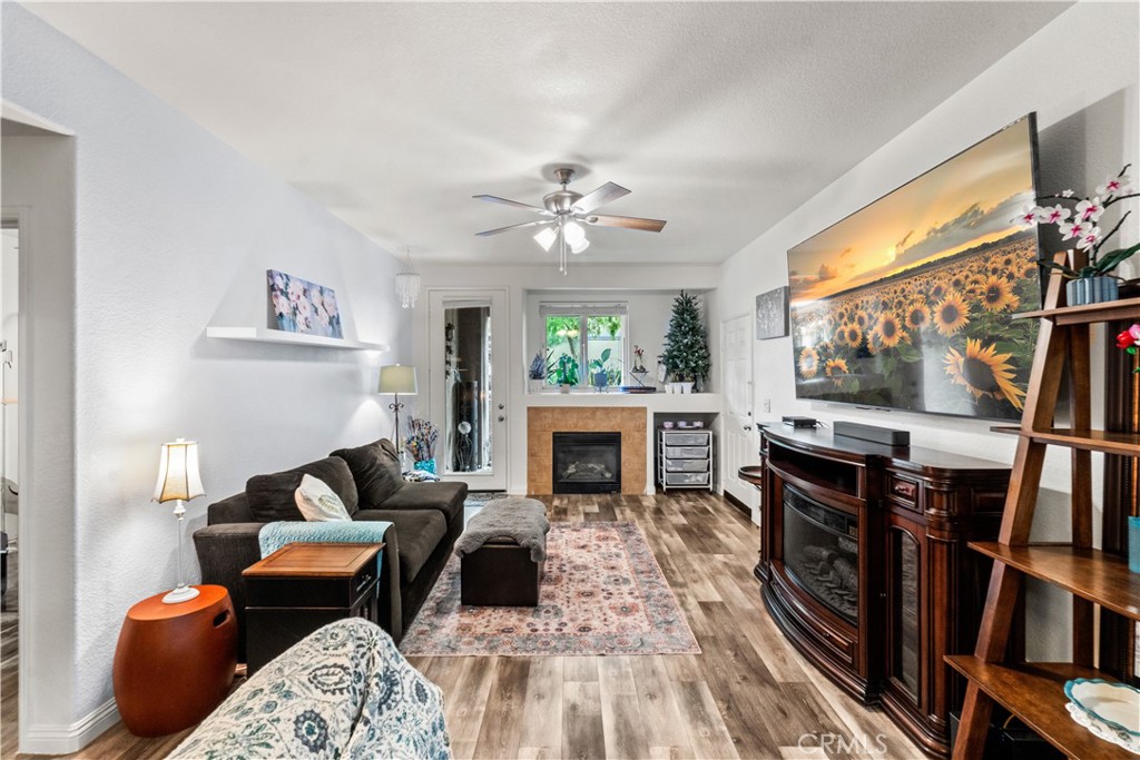 41410 Juniper Street 2211