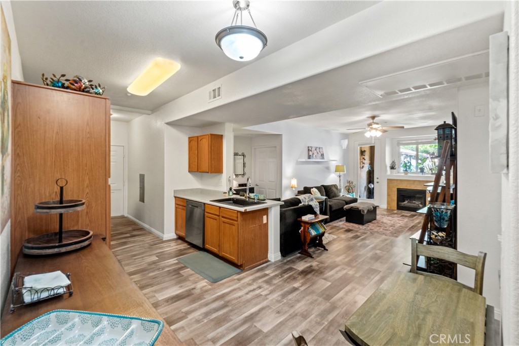 41410 Juniper Street 2211