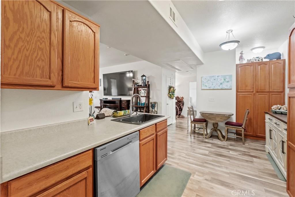 41410 Juniper Street 2211