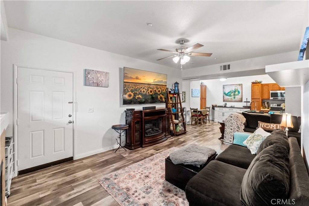 41410 Juniper Street 2211