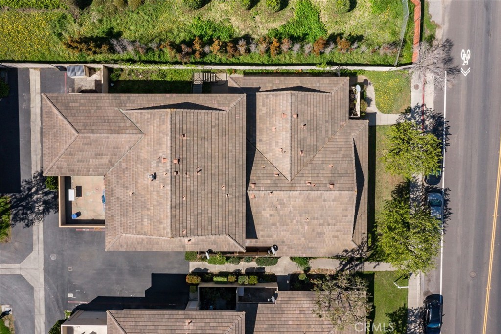 240 W Hemlock Street