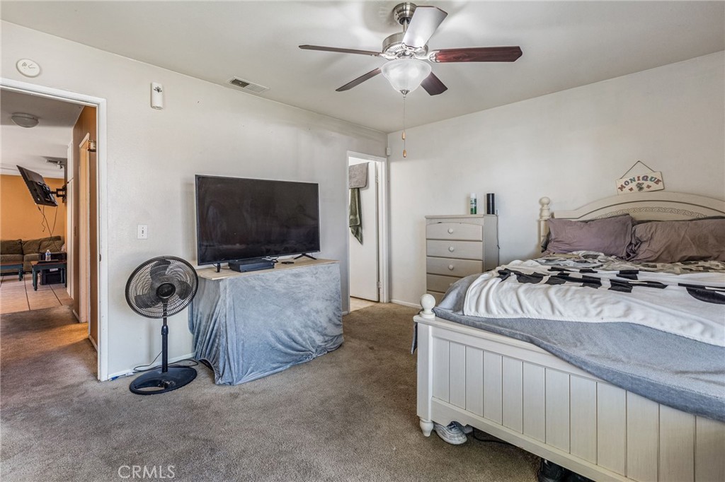 240 W Hemlock Street