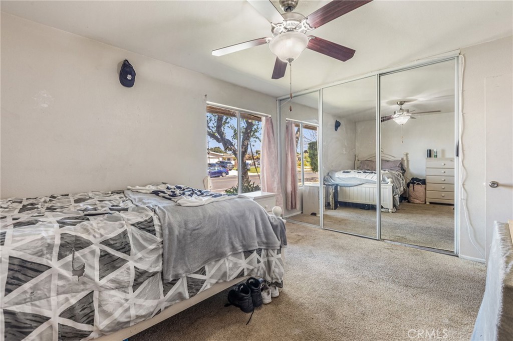 240 W Hemlock Street