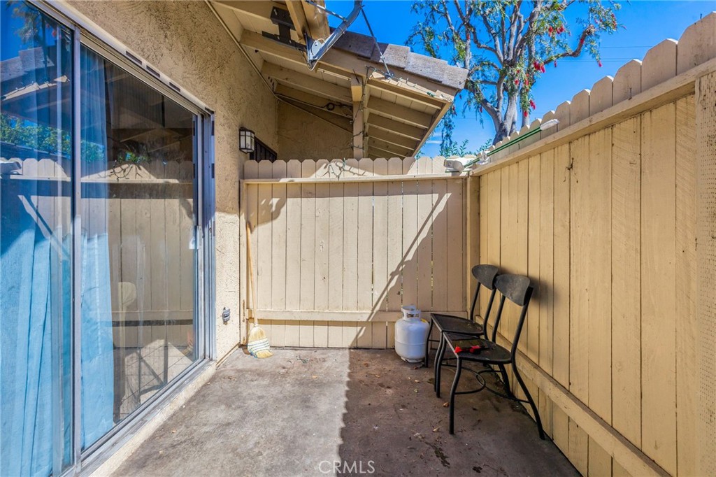 240 W Hemlock Street