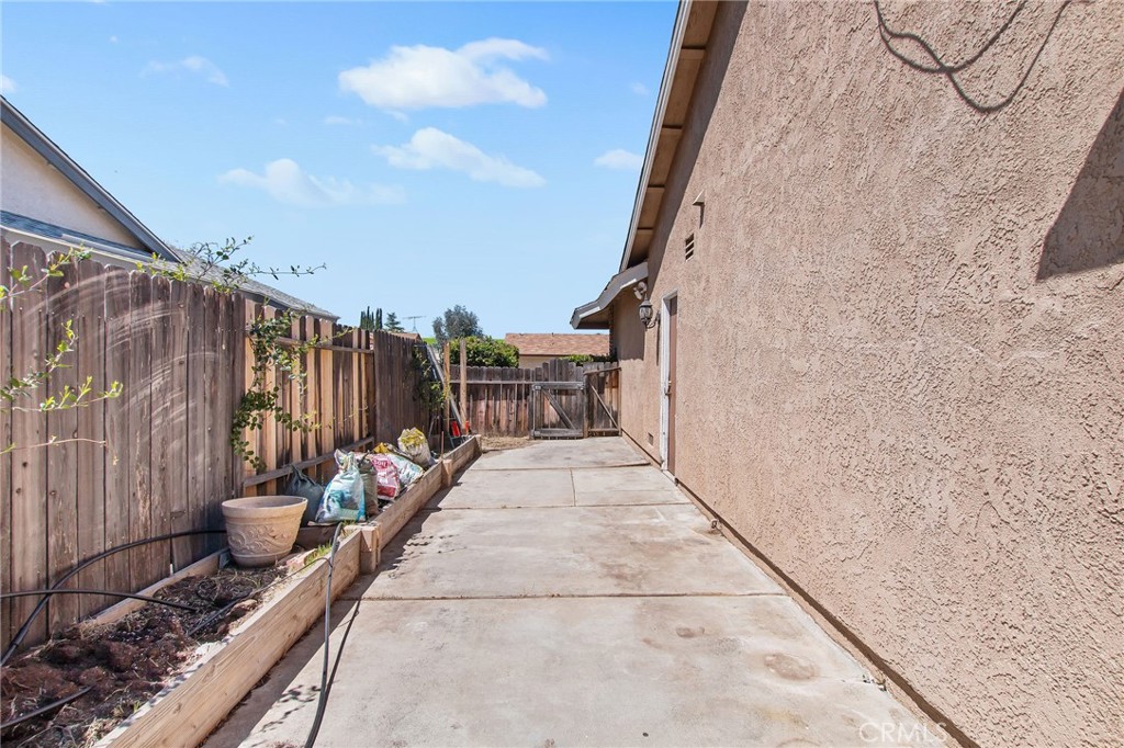 25570 Orangewood Lane