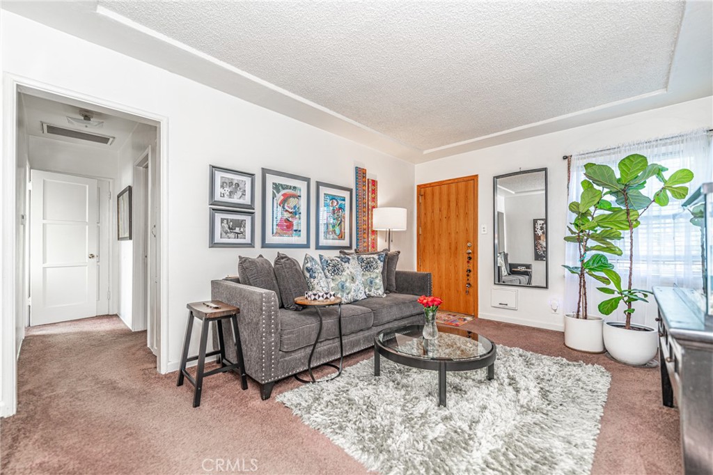 10000 S Gramercy Place