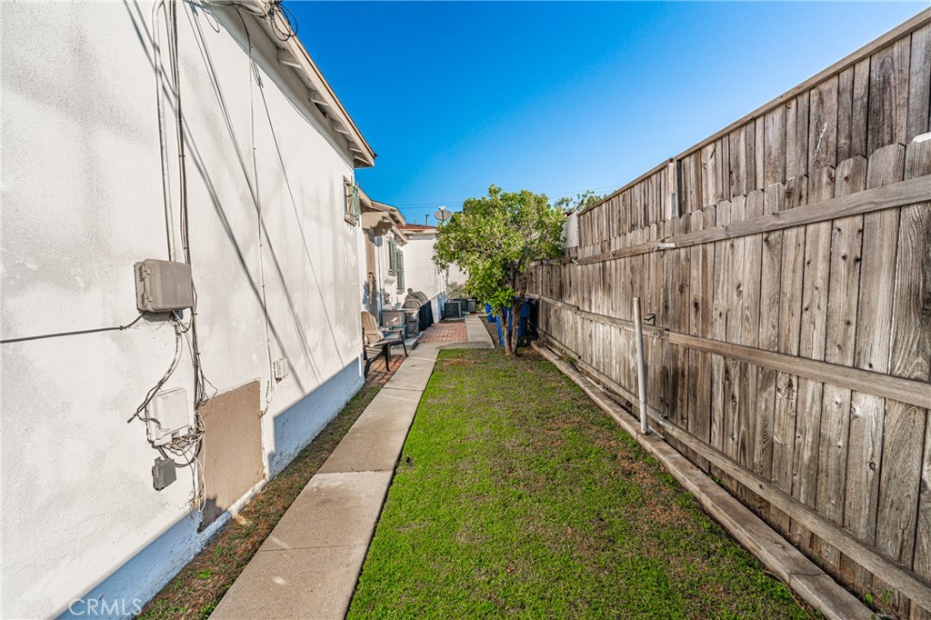 10000 S Gramercy Place