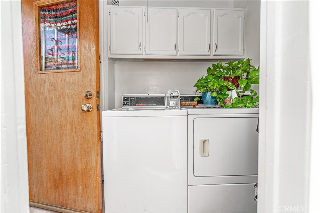 10000 S Gramercy Place