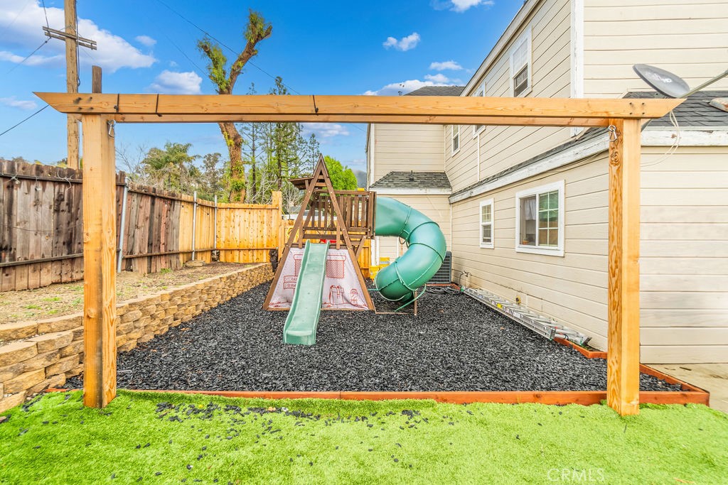 18529 Arrowhead Boulevard