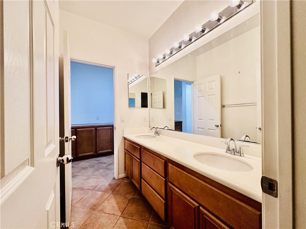 29043 Silver Star Dr