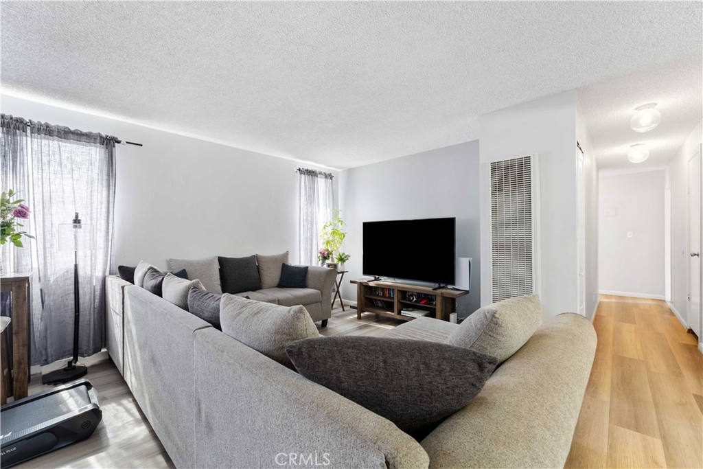 10112 Virginia Avenue