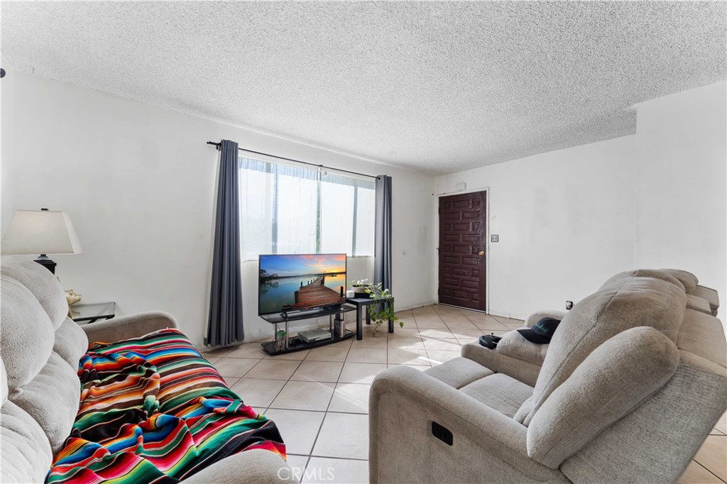 10112 Virginia Avenue