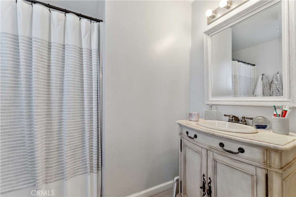 10112 Virginia Avenue