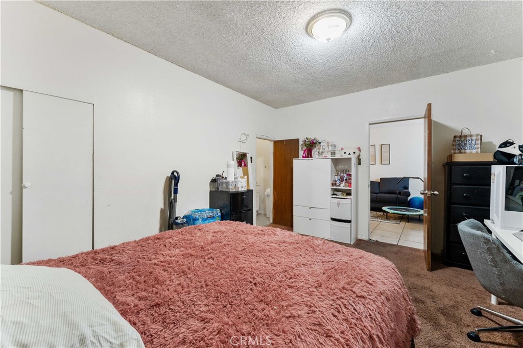 10112 Virginia Avenue