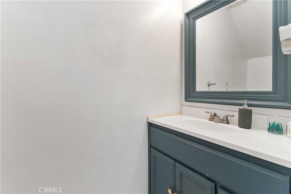 10112 Virginia Avenue