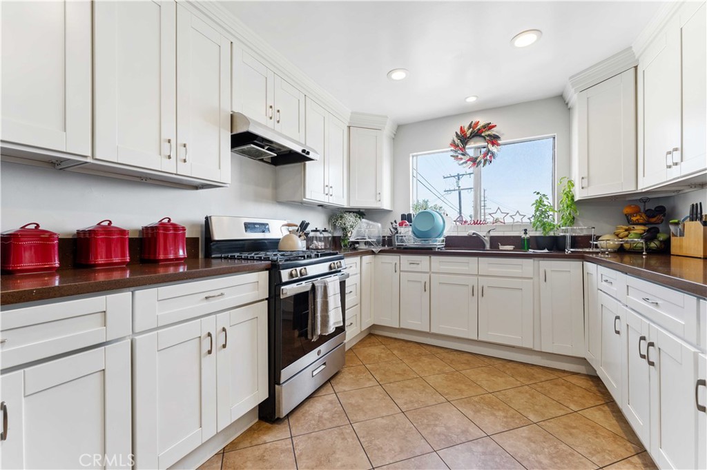 10112 Virginia Avenue