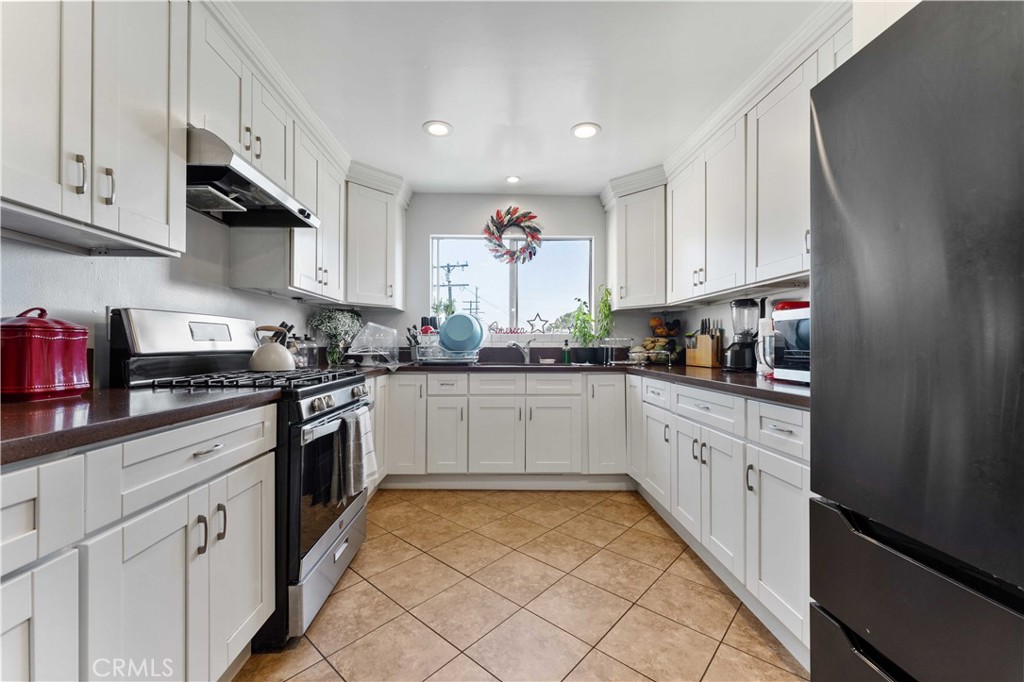 10112 Virginia Avenue