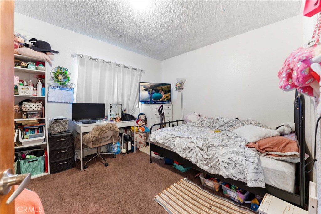 10112 Virginia Avenue