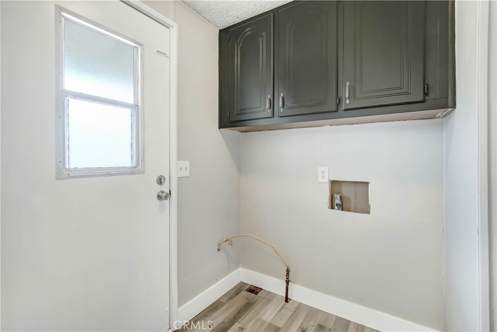 80 E Dawes Street 73