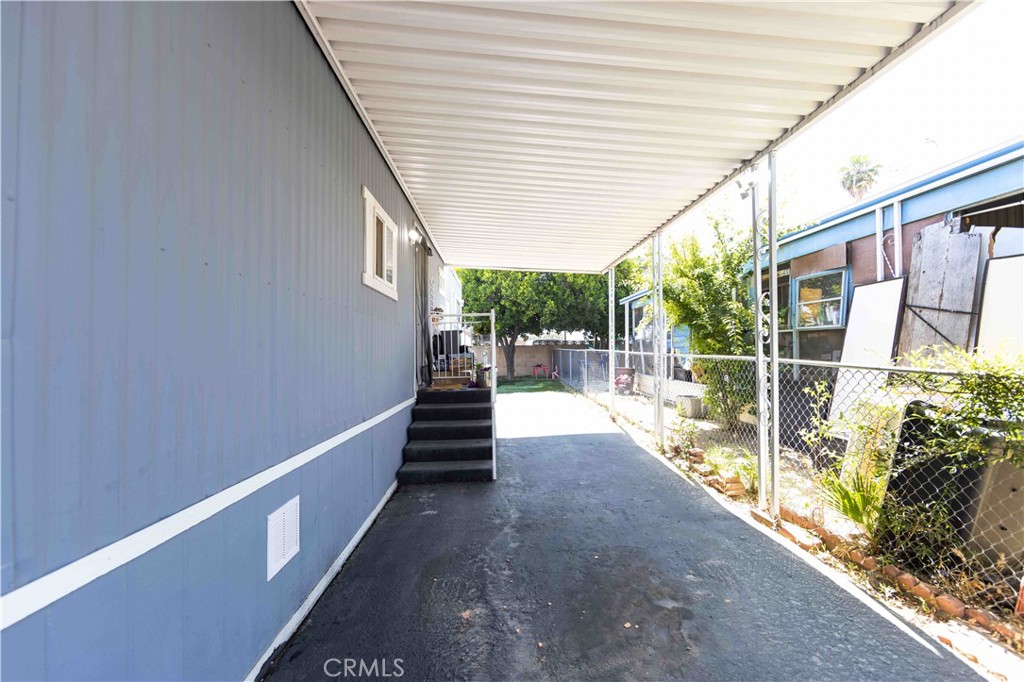 1097 N State Street 79