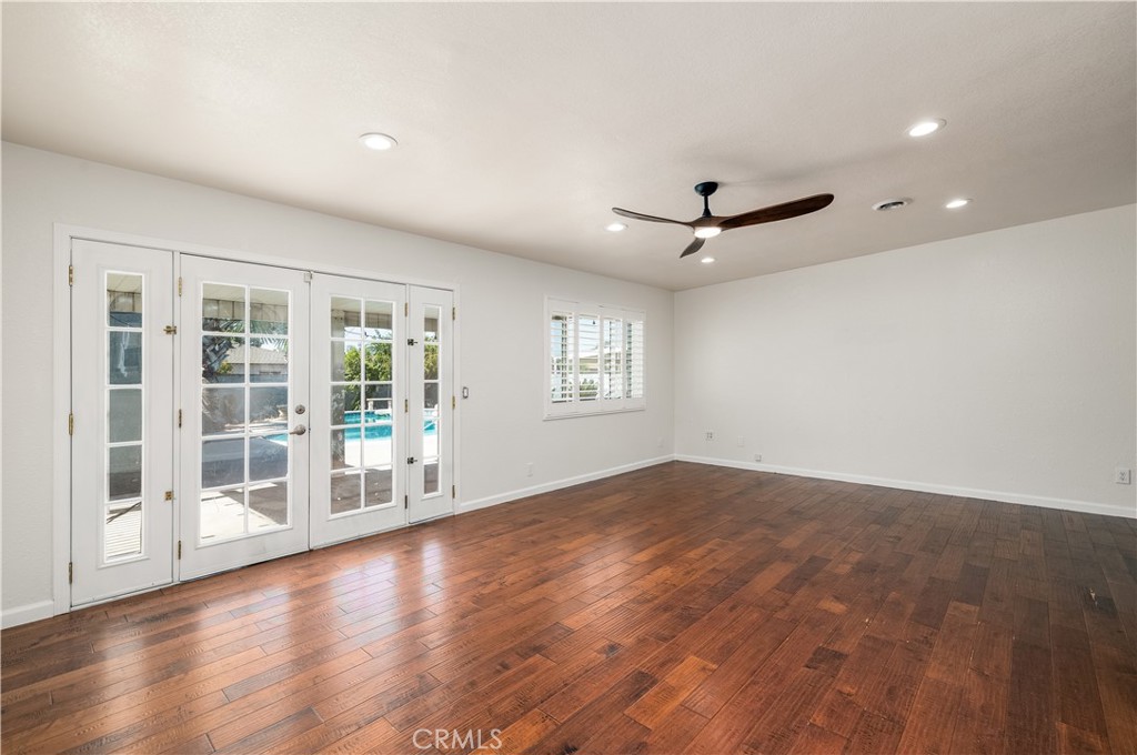 843 W Bonnie Brae Court