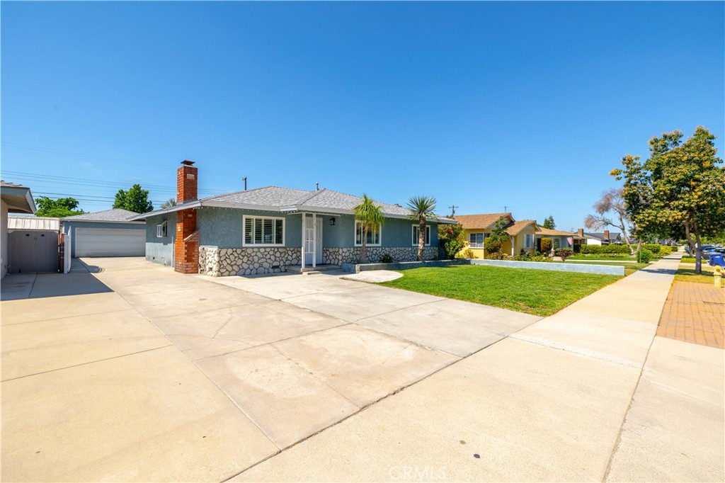 843 W Bonnie Brae Court