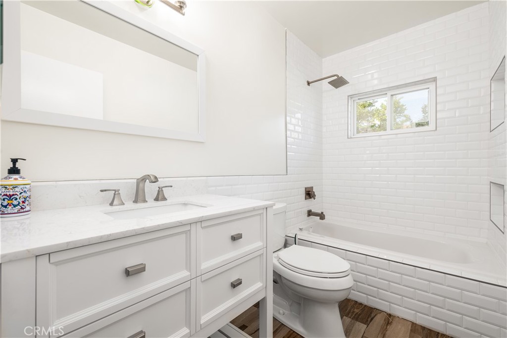 843 W Bonnie Brae Court