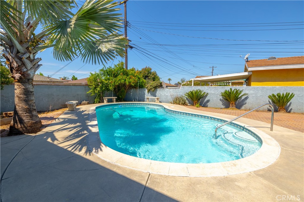 843 W Bonnie Brae Court