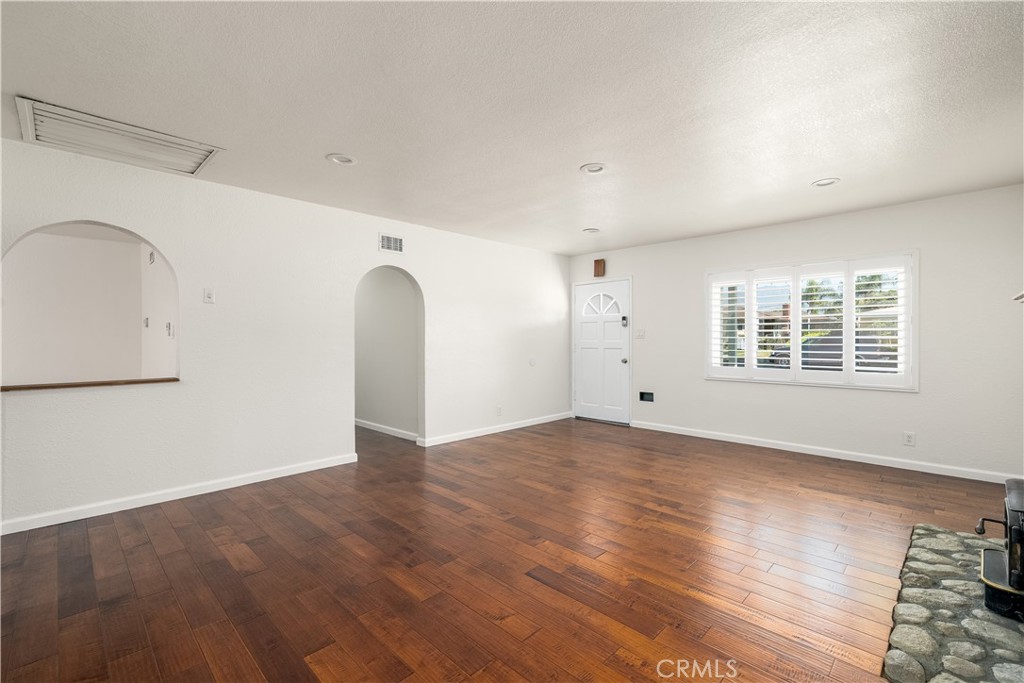 843 W Bonnie Brae Court