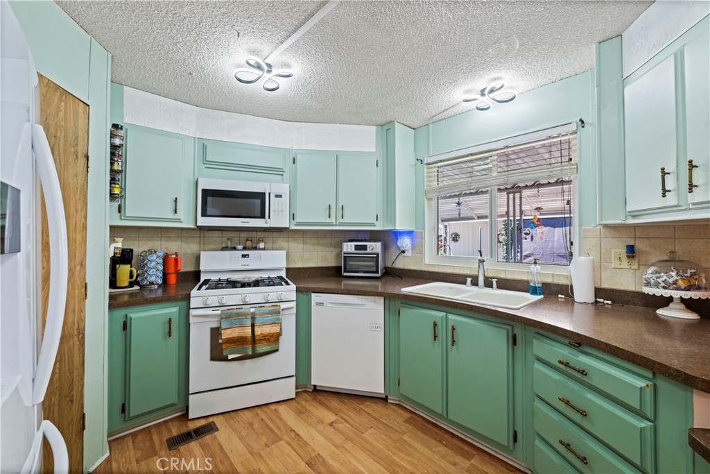 601 N Kirby Street 450