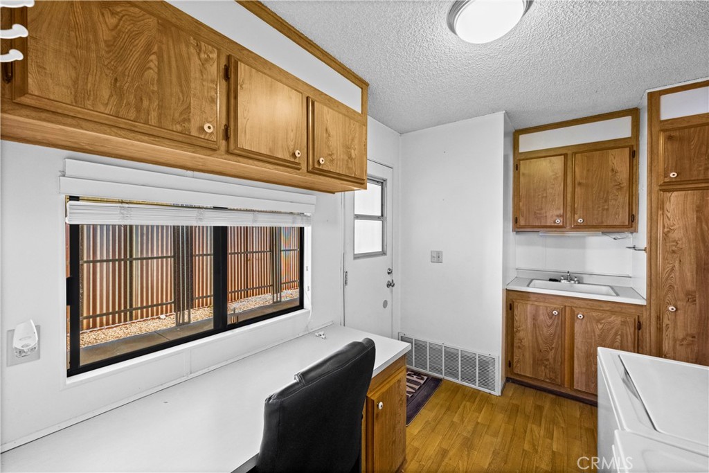 601 N Kirby Street 450