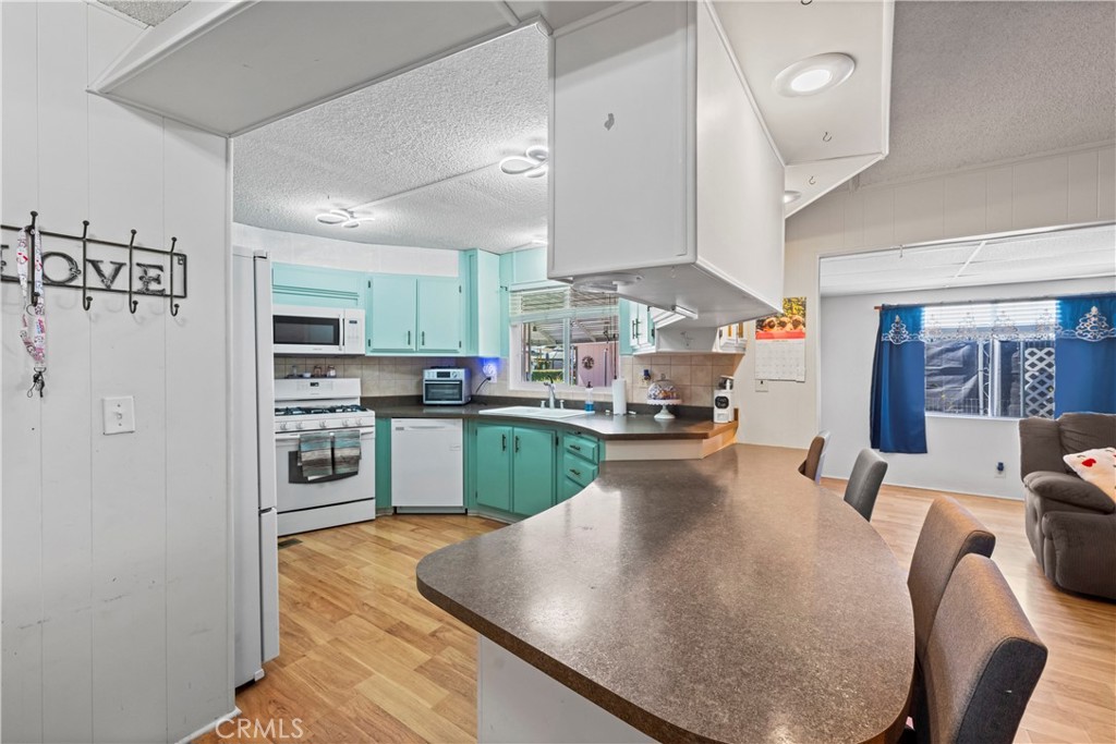 601 N Kirby Street 450