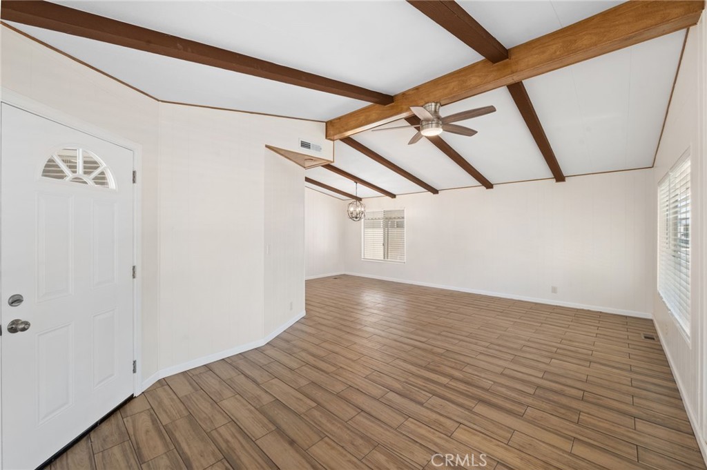 1525 W Oakland Avenue 53