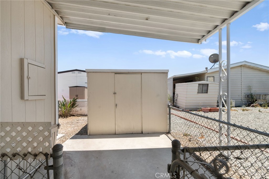 1525 W Oakland Avenue 53