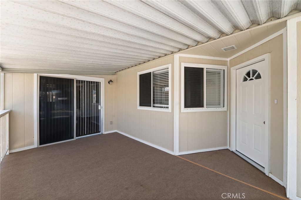 1525 W Oakland Avenue 53