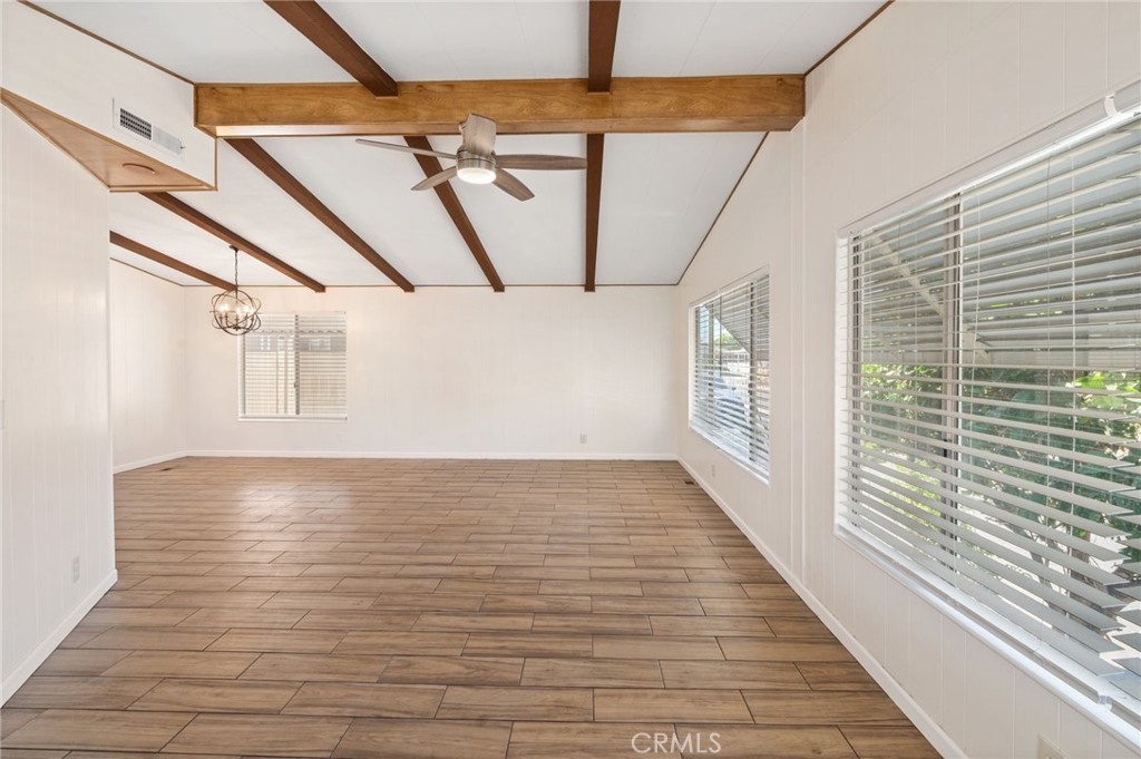 1525 W Oakland Avenue 53