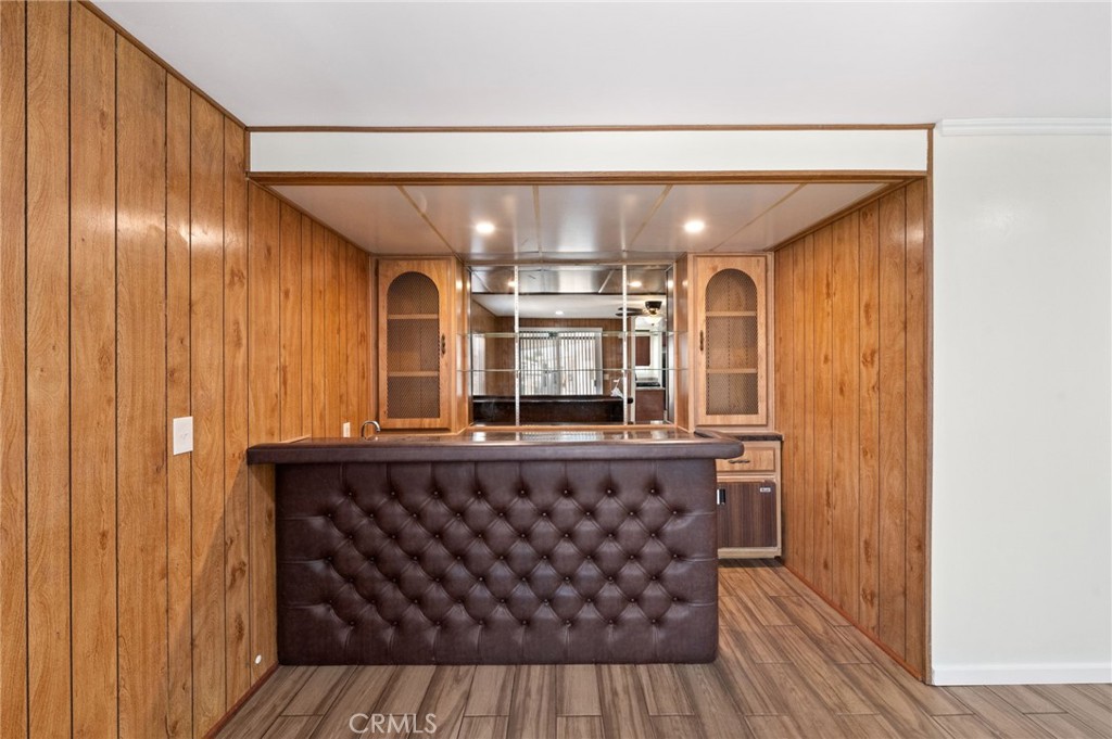 1525 W Oakland Avenue 53