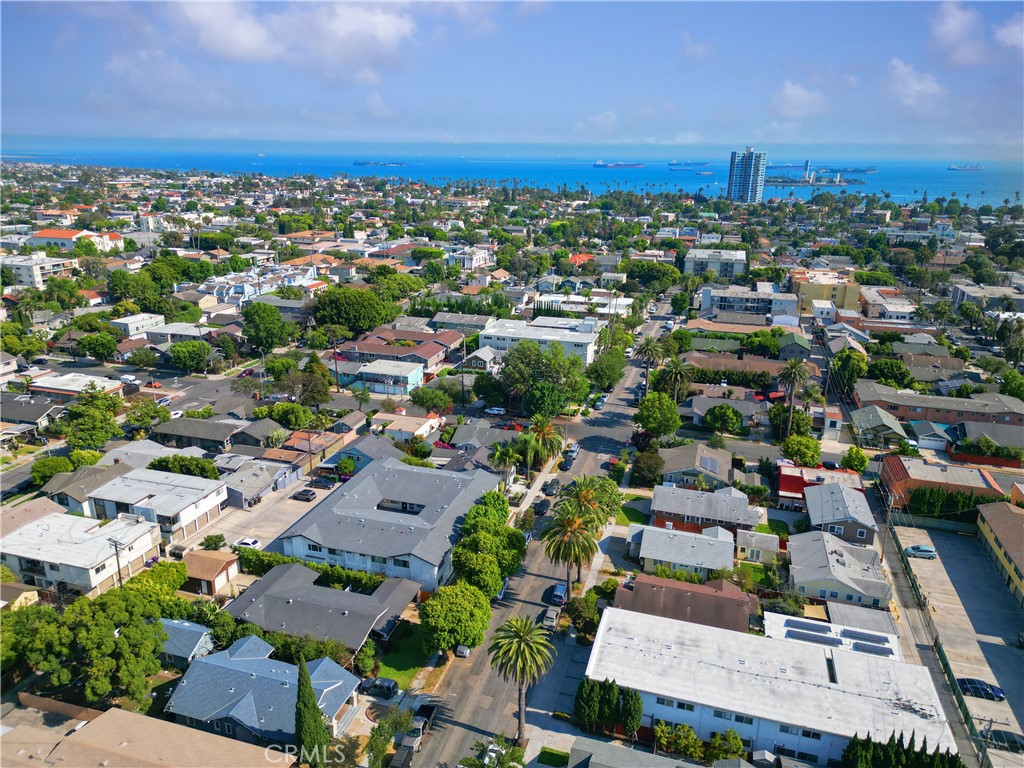 360 Gladys Avenue 11