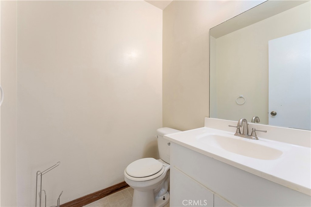 360 Gladys Avenue 11