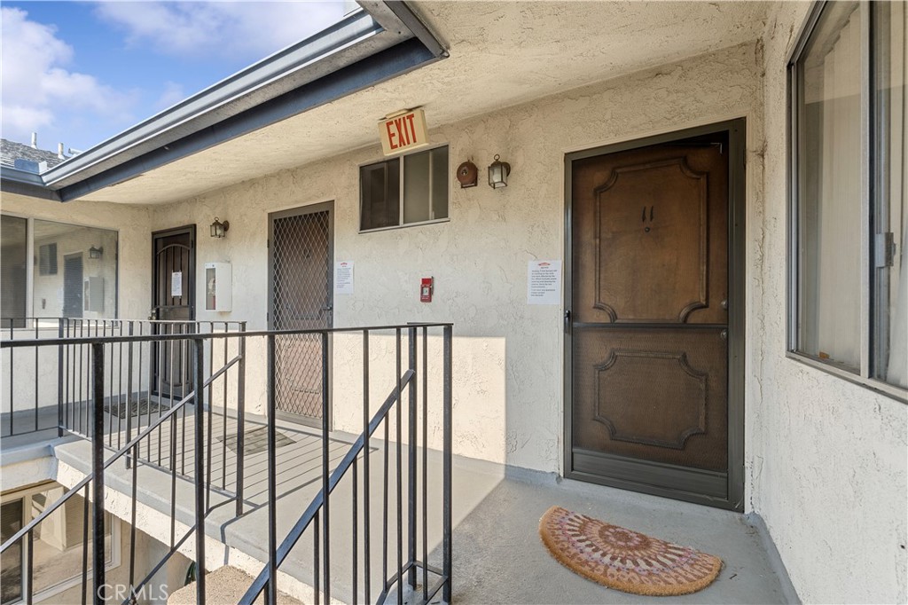 360 Gladys Avenue 11