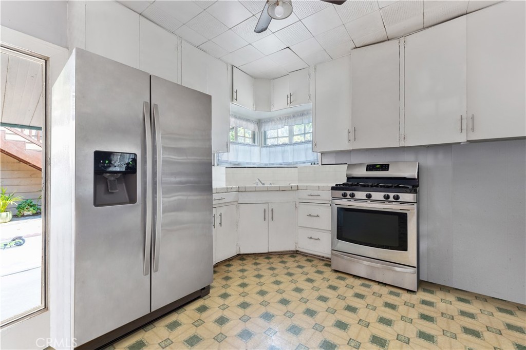 13407 Helen St Street