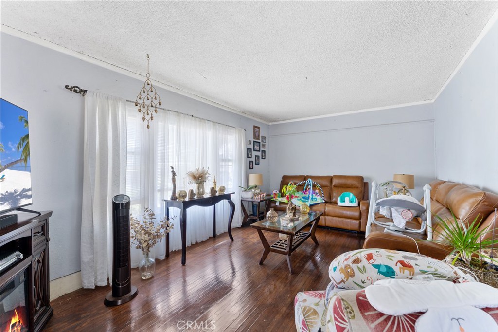 13407 Helen St Street