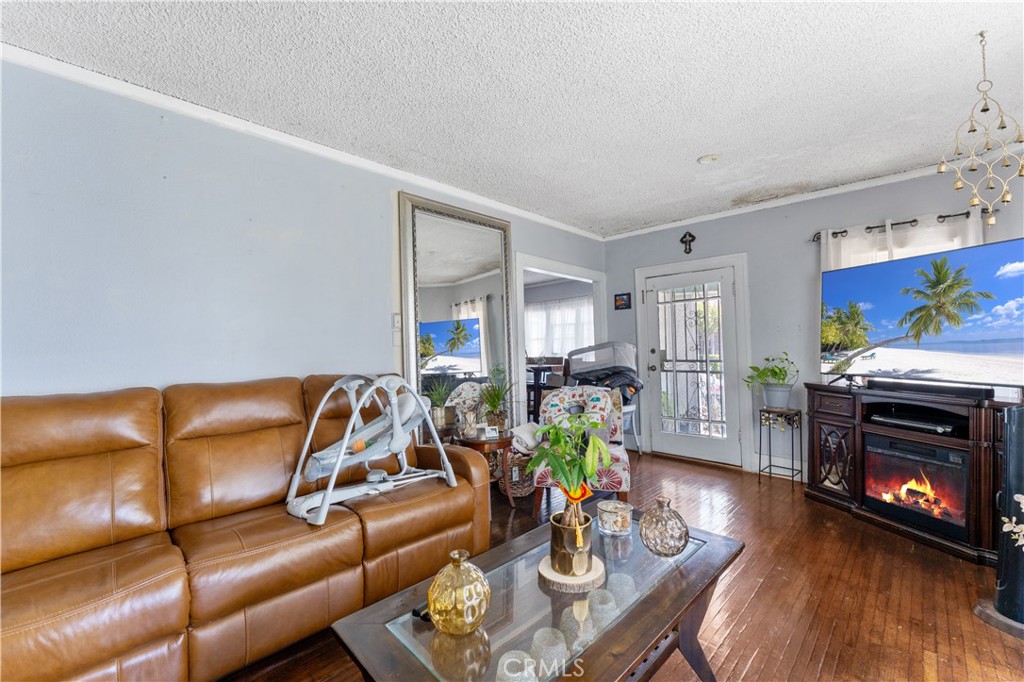 13407 Helen St Street