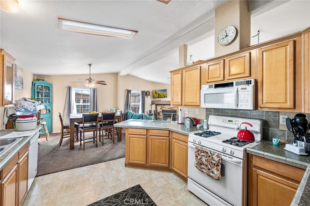 8389 Baker Avenue 94