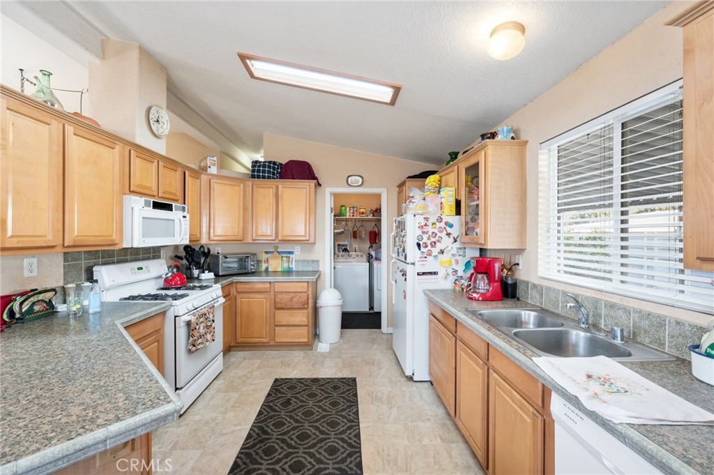 8389 Baker Avenue 94