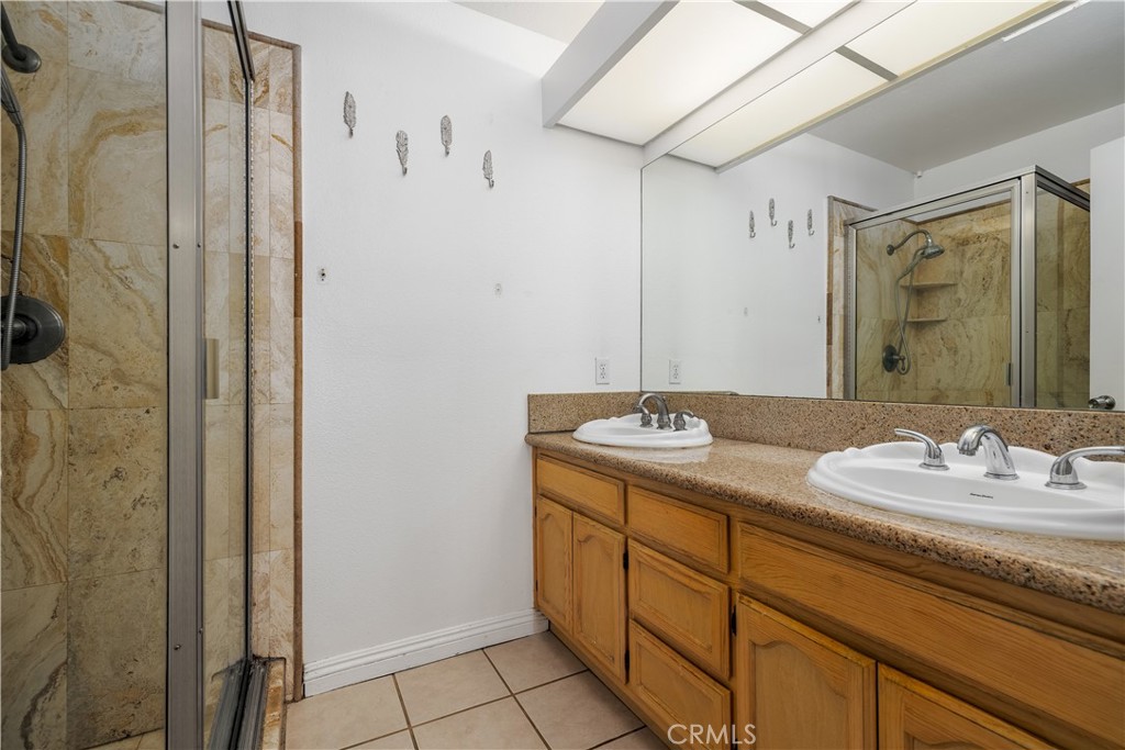 926 W Philadelphia Street R99