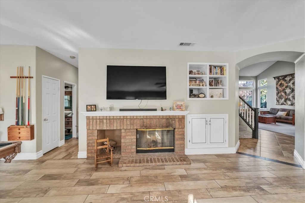 24681 Lincoln Avenue